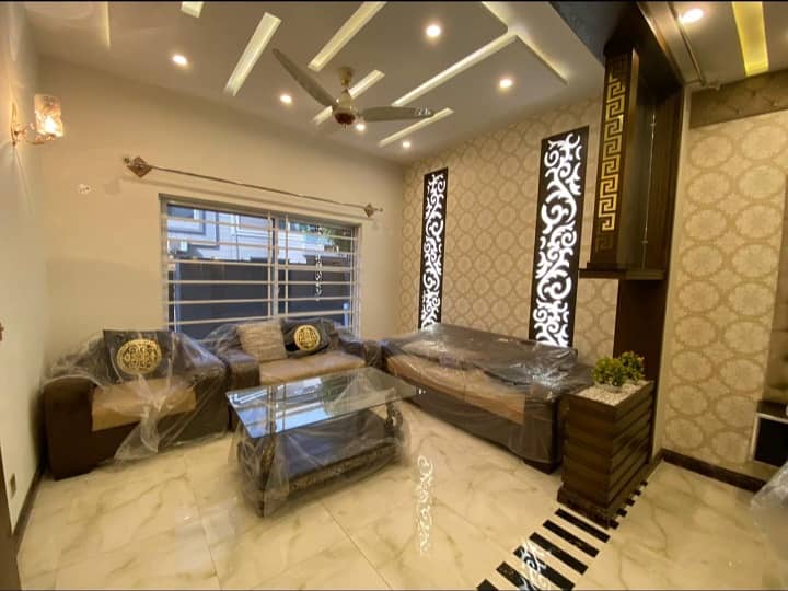 5 marla Facing Park house for rent in Ali Block, Bahria Town Lahore 3