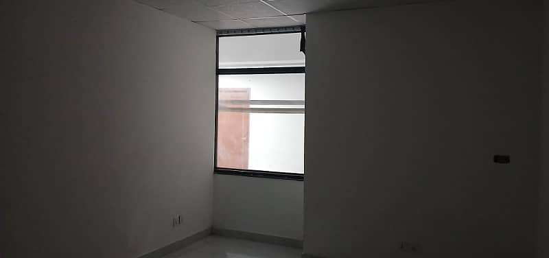 270 Square Feet Office Prime Space Available For Rent In Grand Square Mall 4