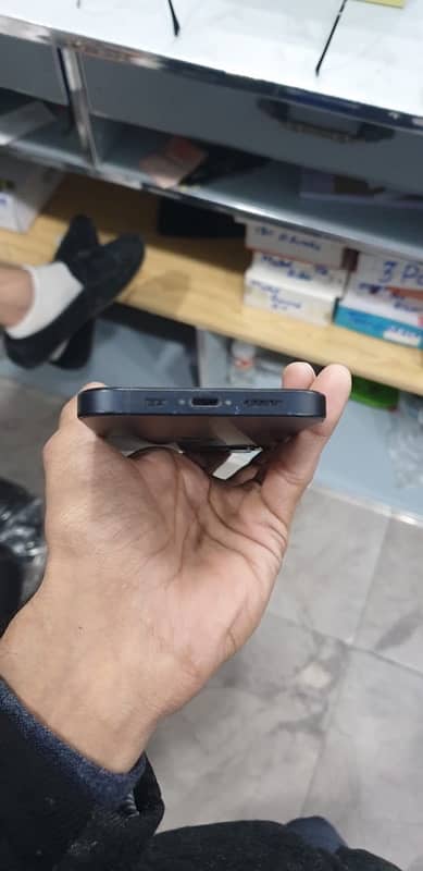 iphone 12 128 gb pta approved 4