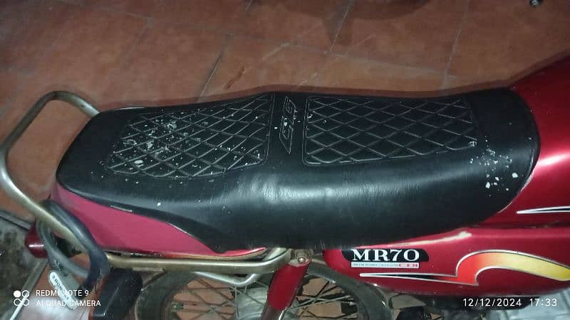 metro 70 cc is for sale. 4