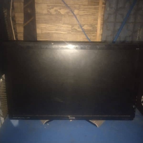 Lenovo Q1Q52QJ desktop for sale with 4k  moniter 2