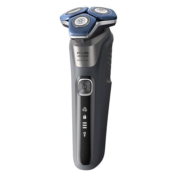 Philips Norelco Shaver 6900 2