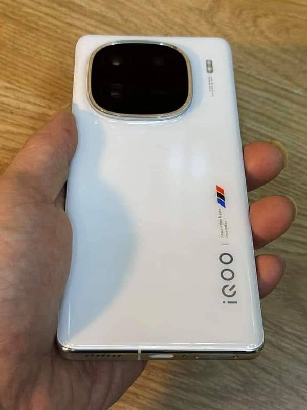 vivo IQoo 12Pro Ram16 Rom512  PTA approve 1