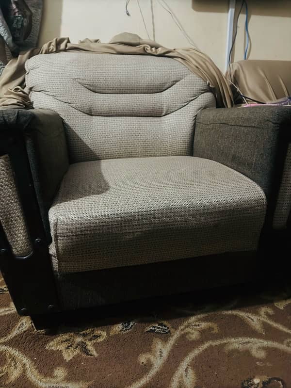 5 seater moltifoam sofa set 2