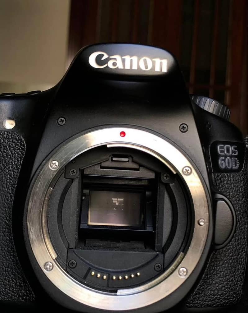 Canon 60D | 18-55mm Kit Lens | Body, Charger, Battery, Bag 4