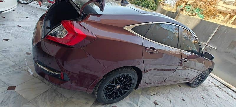 Honda Civic Oriel 2018 3