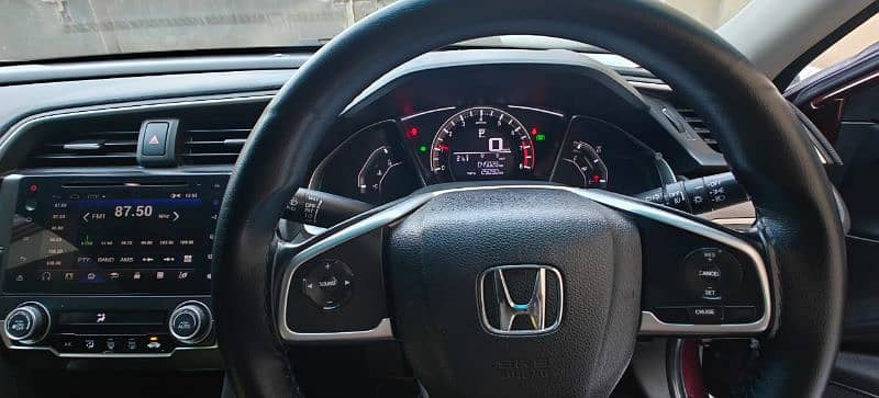 Honda Civic Oriel 2018 10