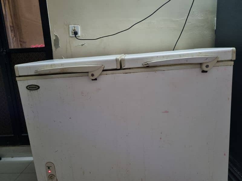 double door freezer, fnf price 30000 0