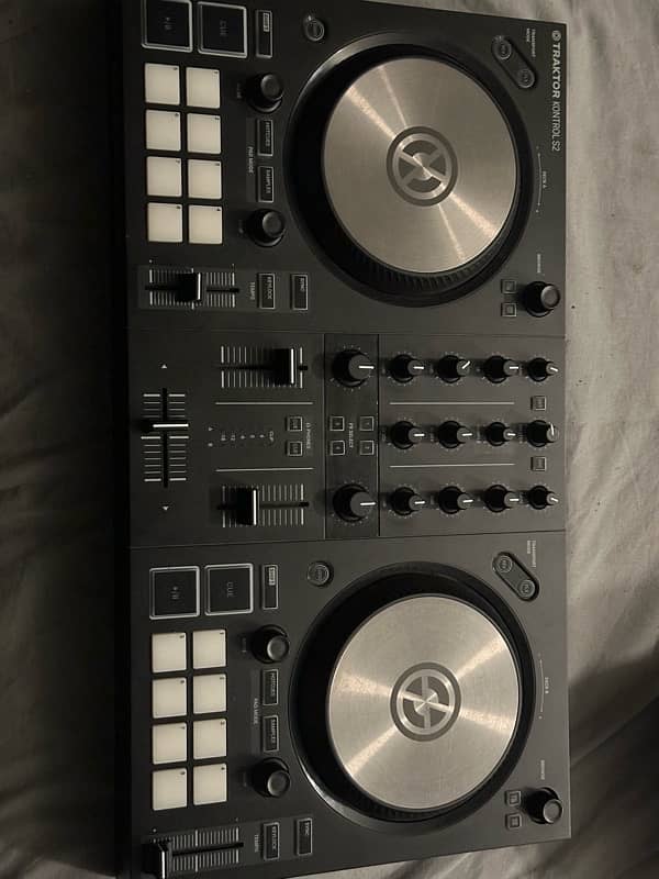 DJ Mixer Traktor Kontrol S2 0