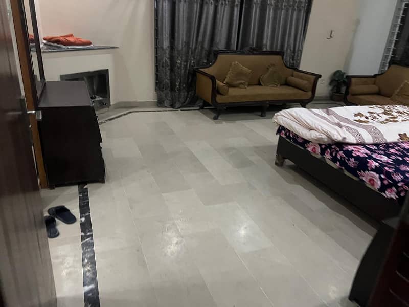 Independent Ground lock portion 1Kanal Furnished Upper Portion for rent in Phase1 Bahria Town rwp 19