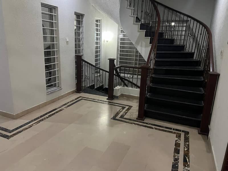 Independent Ground lock portion 1Kanal Furnished Upper Portion for rent in Phase1 Bahria Town rwp 23