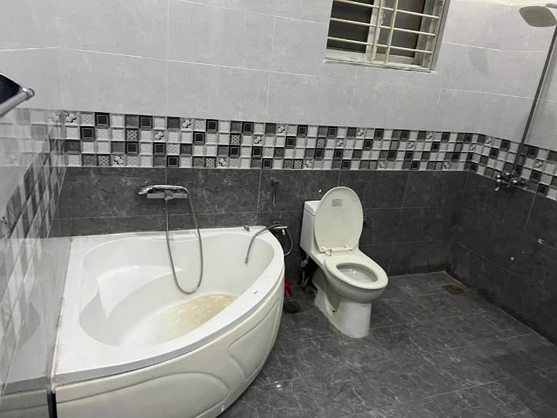 Independent Ground lock portion 1Kanal Furnished Upper Portion for rent in Phase1 Bahria Town rwp 33