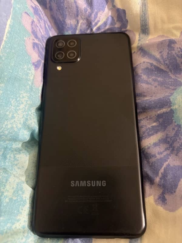 Samsung a12 (4+128) 0