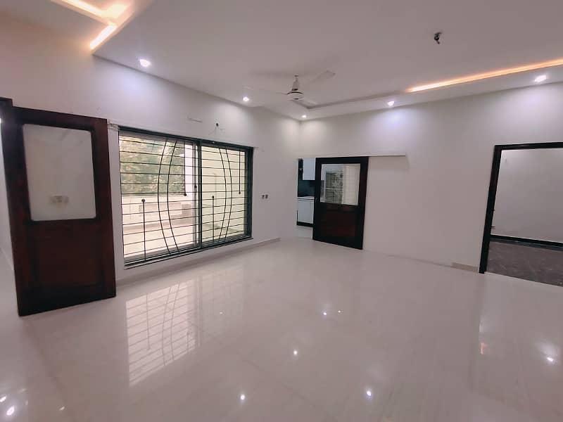 1 Kanal Upper Portion For Rent In DHA Lahore Phase 1 Sprat Gate Slightly Used 7