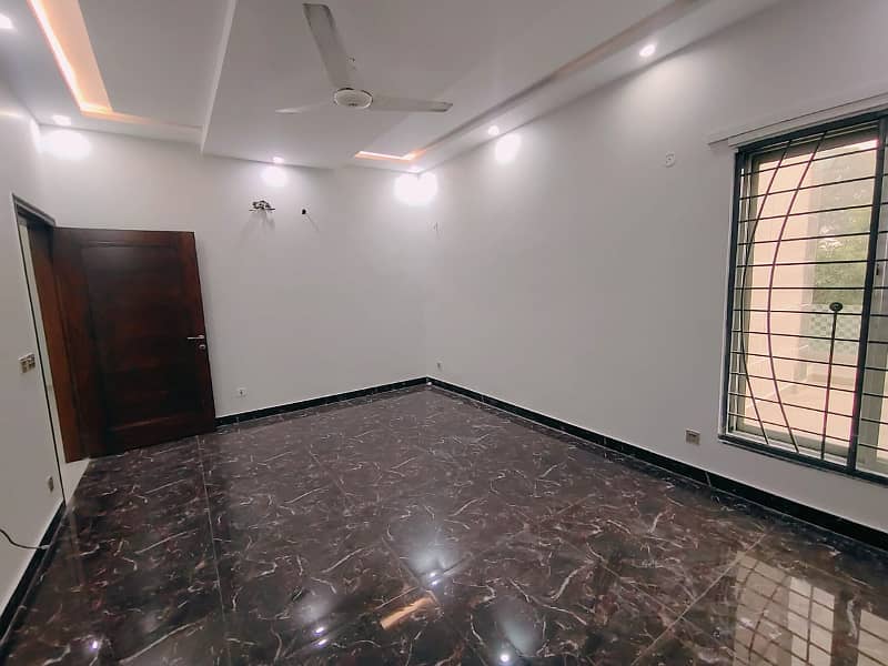 1 Kanal Upper Portion For Rent In DHA Lahore Phase 1 Sprat Gate Slightly Used 9