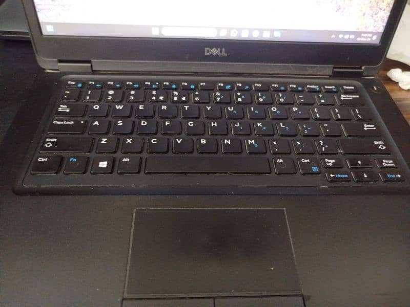 Dell Latitude 5490 4