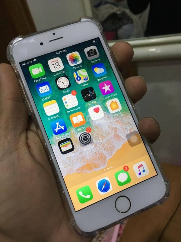 urgent sale. Iphone 6/*64gb PTA approved/ 03122550074 1