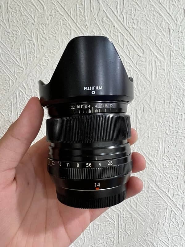 Fujifilm 14mm f2.8 condition 10/10+ 0