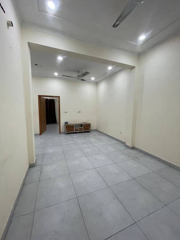 5 MARLA PRIME LOCATION GROUND FLOOR AVAILABLE FOR RENT 7