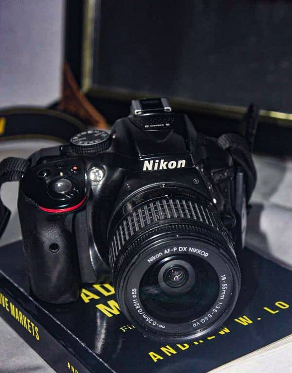 Nikon D5300 DSLR camera for sale with 18-55 mm lens 0