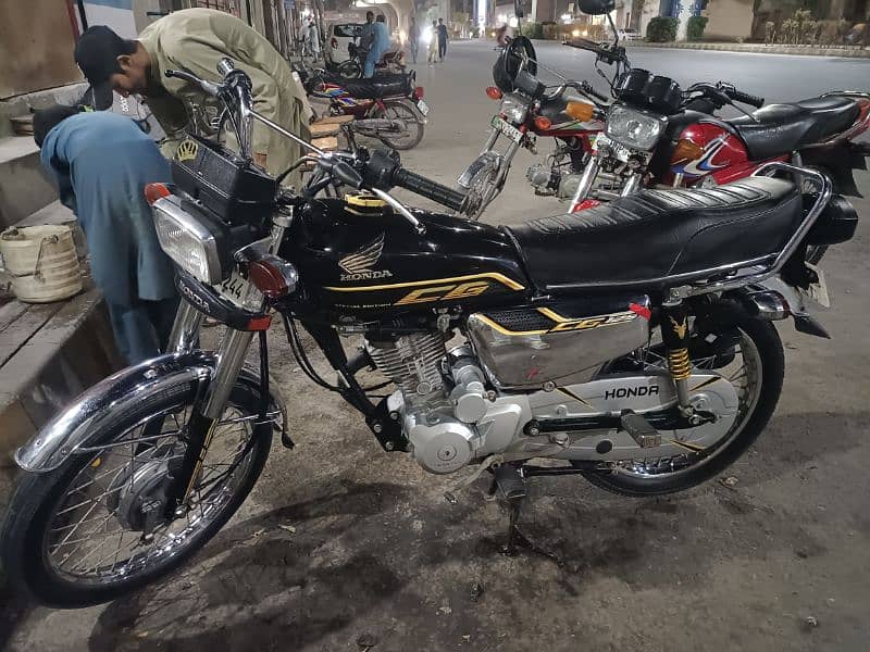 125 Self start 21model 22ki pati ha total orignal ha 0