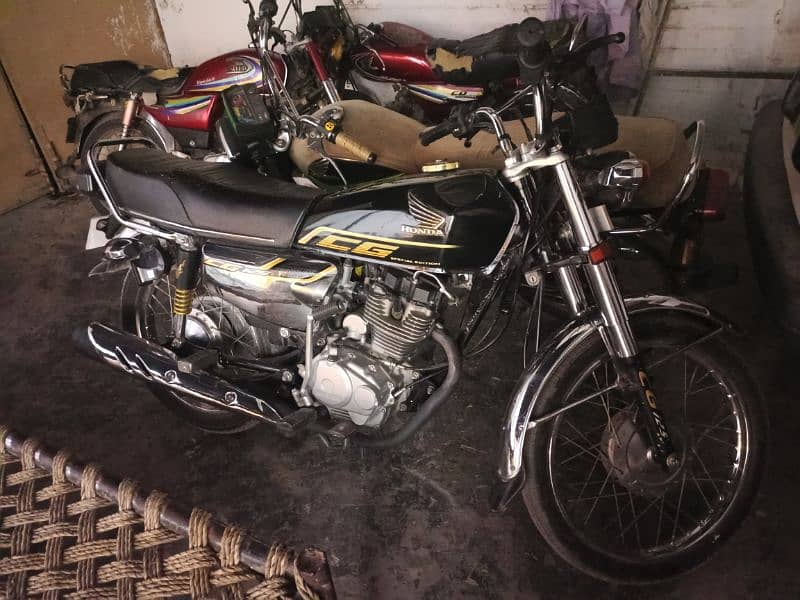 125 Self start 21model 22ki pati ha total orignal ha 3