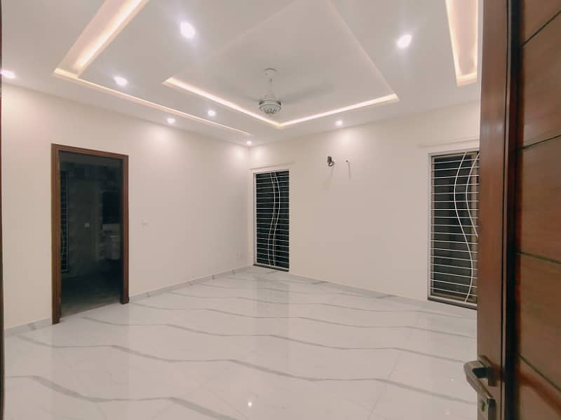 1 Kanal Upper Portion for Rent in DHA Lahore Phase 4 Near DID Commercial 9