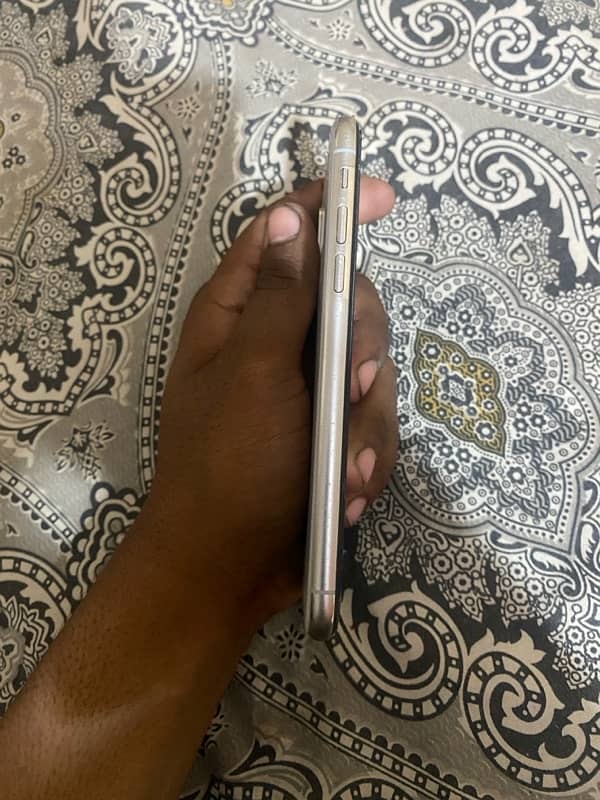 iPhone x 256  gb pta approved 4