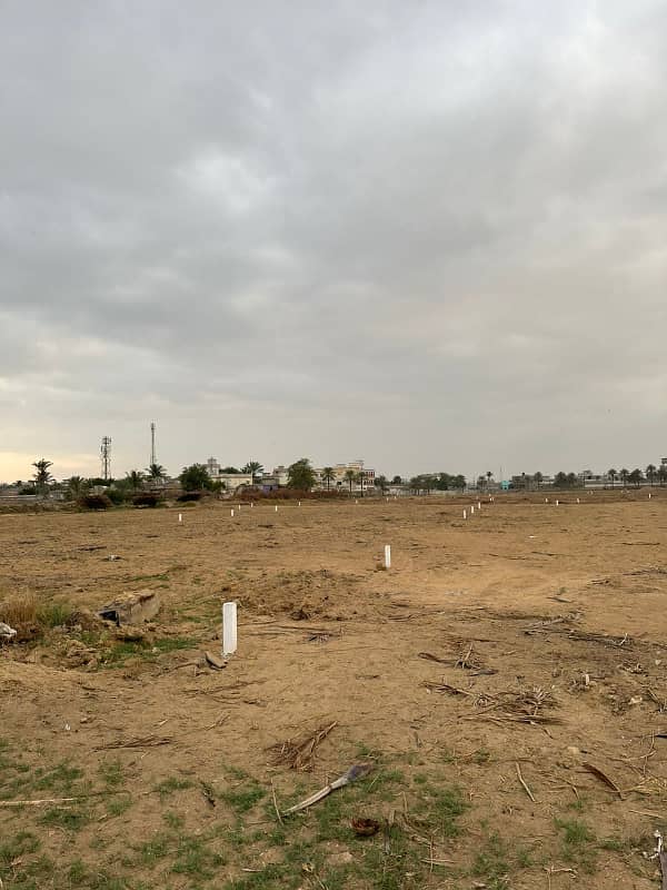 Shafi Hakeem Villas Plots Available In Easy installments 5