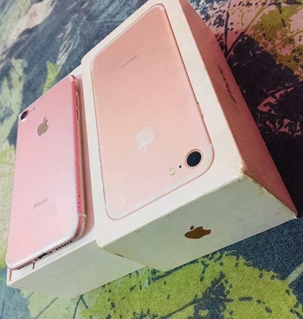 iphone 7 with box 256GB rose gold 2