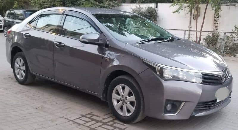 Toyota Corolla Altis 2015 1