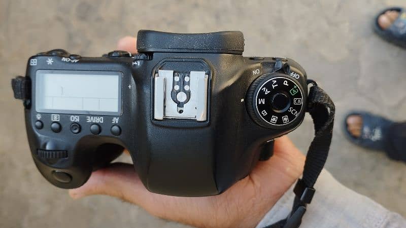 canon 6D Body full frame 5