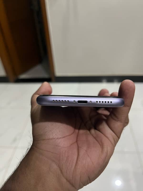 iPhone 11 64 GB NON PTA FACTORY UNLOCK FU SEALED BOX 8