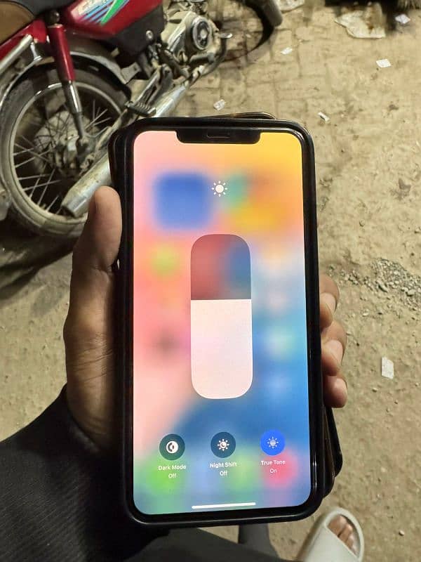 Iphone 11 Pro Max 256 GB - Factory Unlock - Non PTA 7