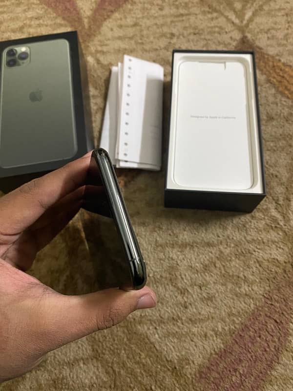 iPhone 11 Pro Max 2