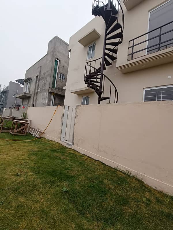 Rawalpindi Bahria Town phase8 10 Marla brand new house for rent overseas sector 11