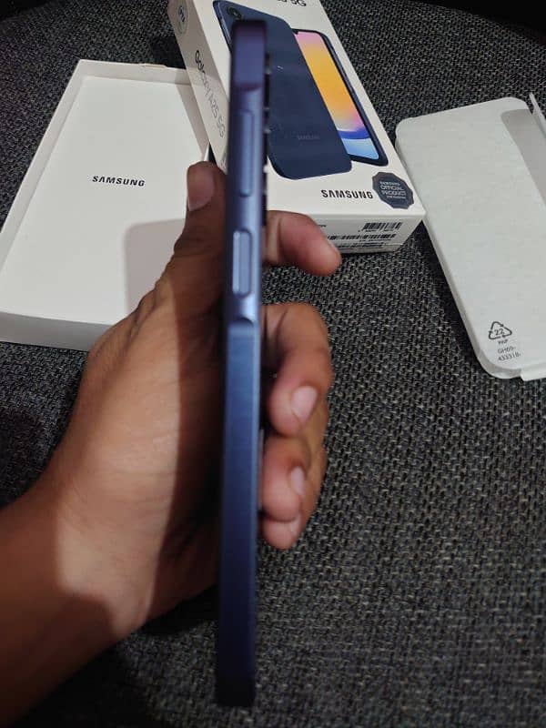 Samsung Galaxy A25 5G Brand New open box 2