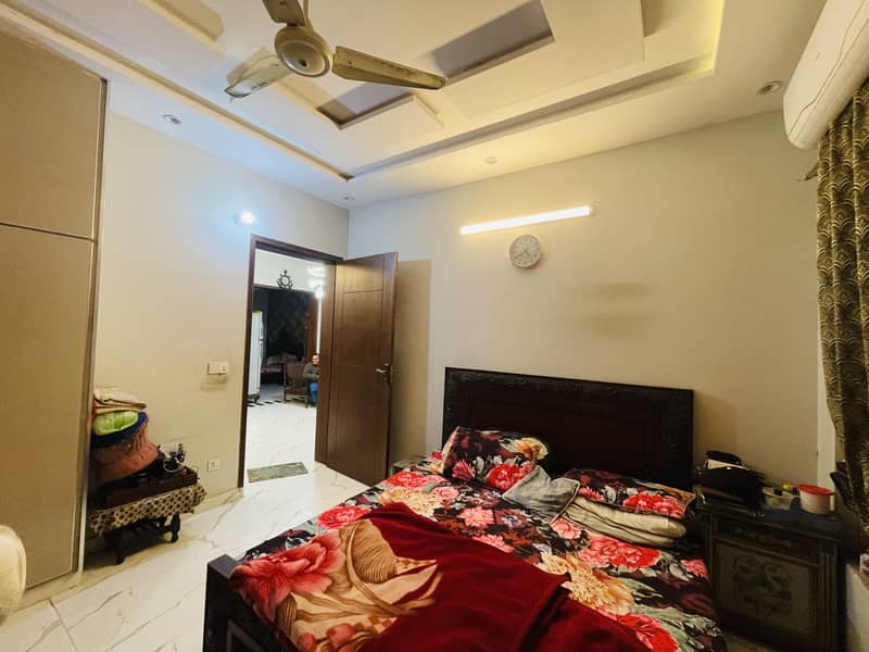 FIVE MARLA DOUBLE STOREY HOUSE IN IQBAL TOWN VERY PRIME LOCATION 8