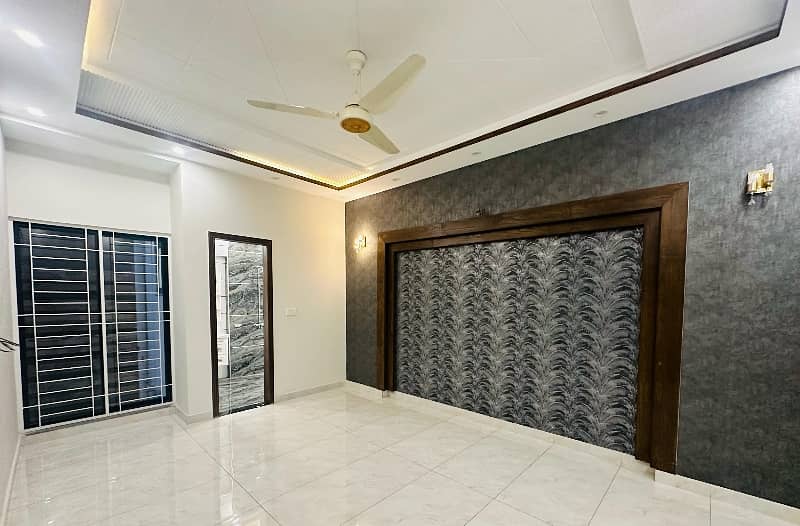 Well-Constructed Brand New House Available For Sale In Allama Iqbal Town Very Prime Location 4