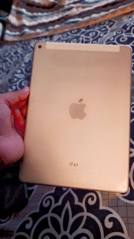 ipad Air 2 with apple fast Charger 1