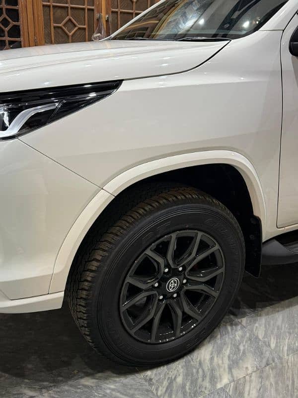 Toyota Fortuner Legender Grs 2024 1