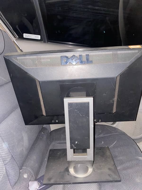 Dell 19 inch LED Urgent Sale 1