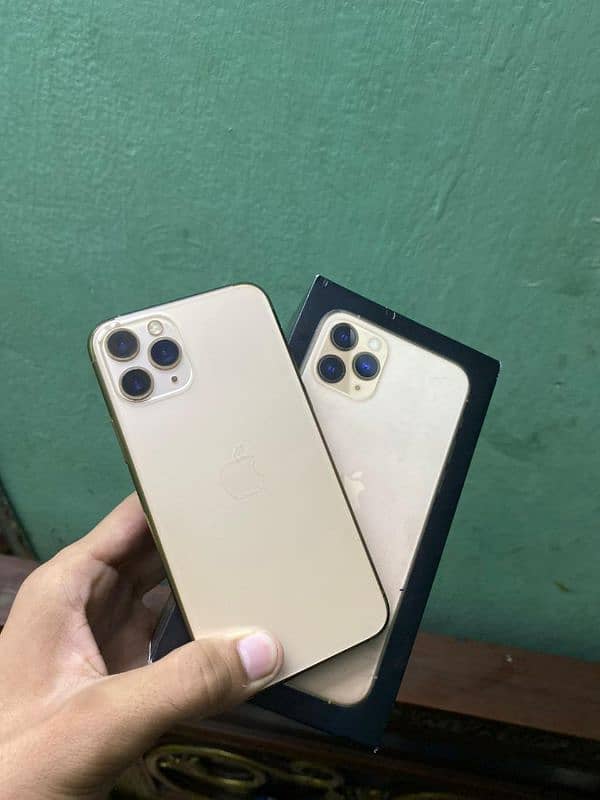 iphone 11 pro 10/10 with box pta approved hk model 0