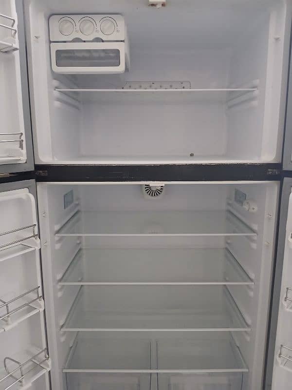 Dawlance Refrigerator DFD-900 For Sale 2