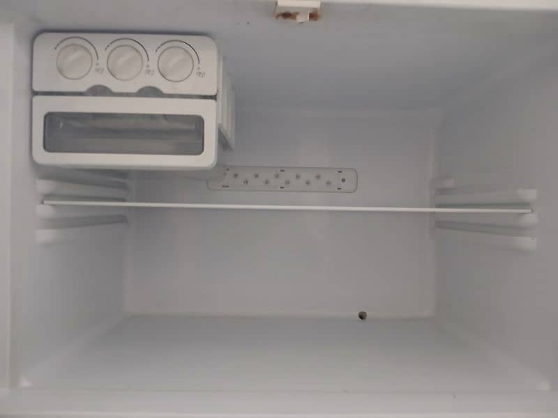 Dawlance Refrigerator DFD-900 For Sale 6