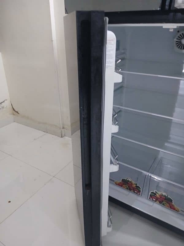 Dawlance Refrigerator DFD-900 For Sale 10