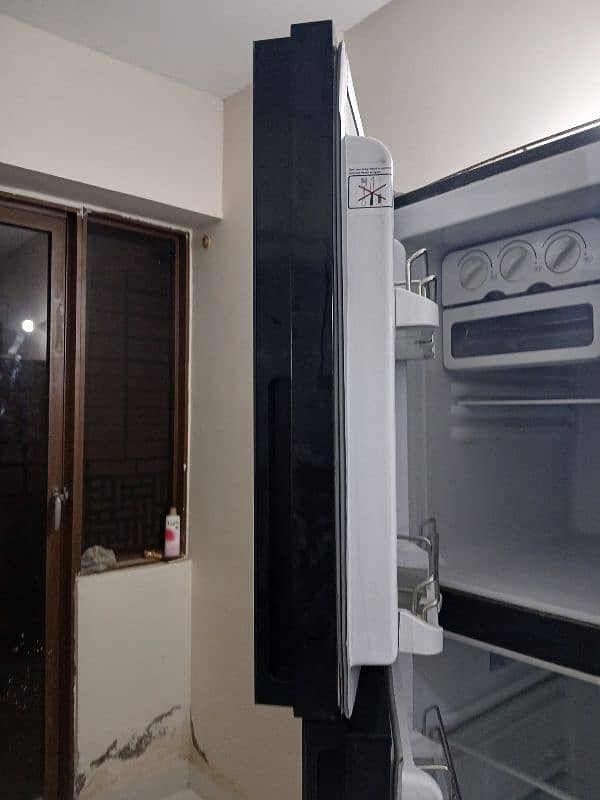 Dawlance Refrigerator DFD-900 For Sale 11