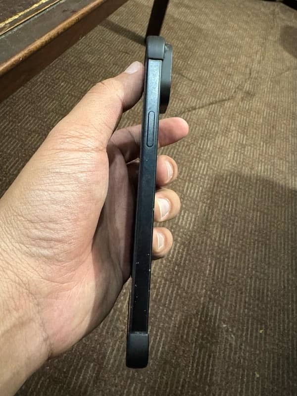 iPhone 15 Plus 128gb Black PTA 4