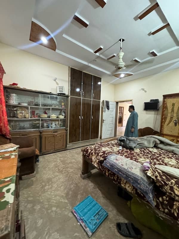 8 Marla Vvip 2nd Floor Portion Fully  woodwork Ceiling 0323.4432274 8