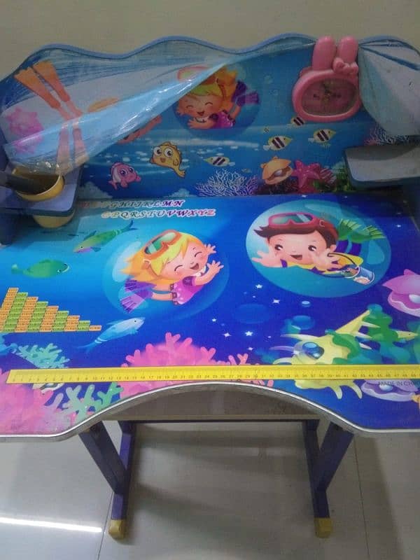 study table for kids 0